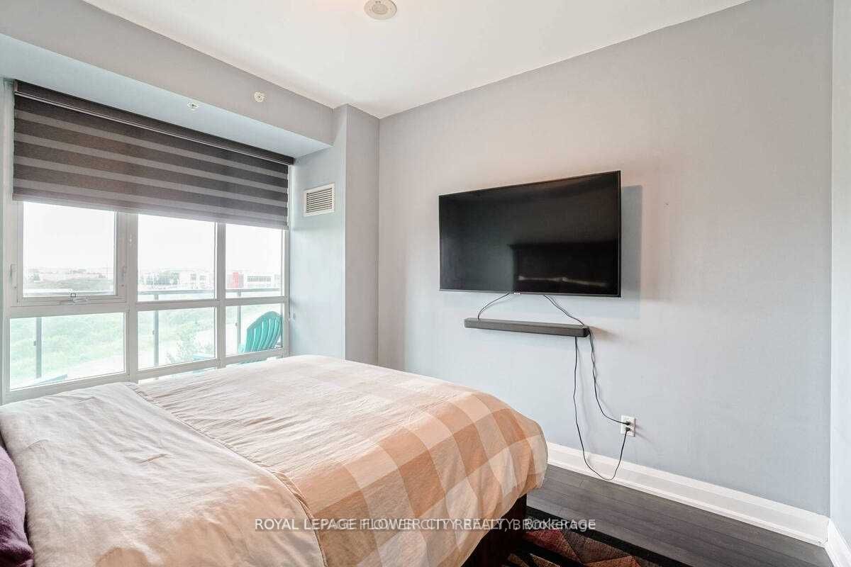 55 Yorkland Boulevard W, #305
