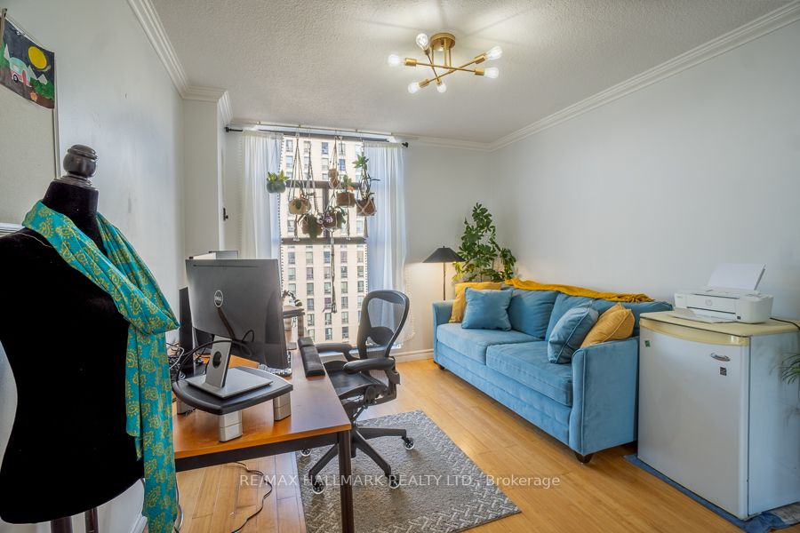 135 Marlee Avenue, #1103
