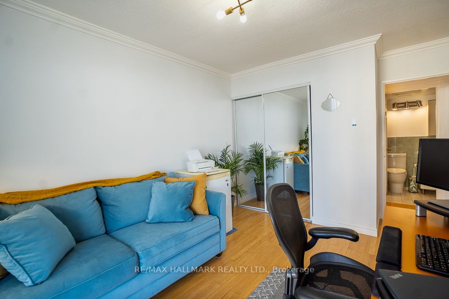 135 Marlee Avenue, #1103