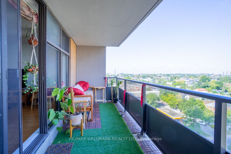 135 Marlee Avenue, #1103