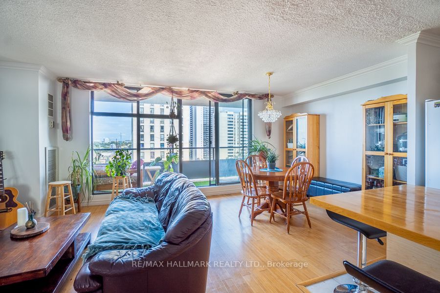 135 Marlee Avenue, #1103