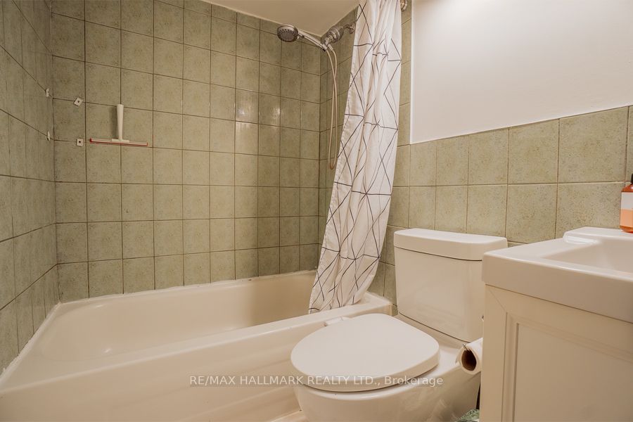 135 Marlee Avenue, #1103