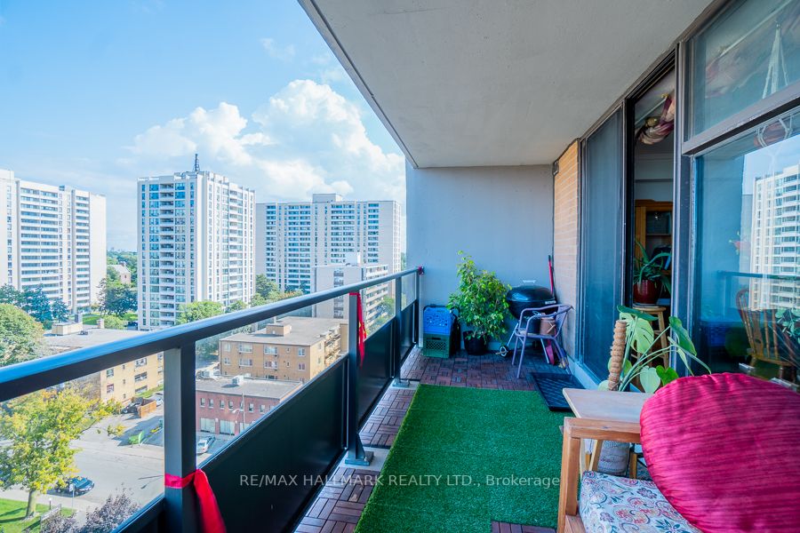 135 Marlee Avenue, #1103