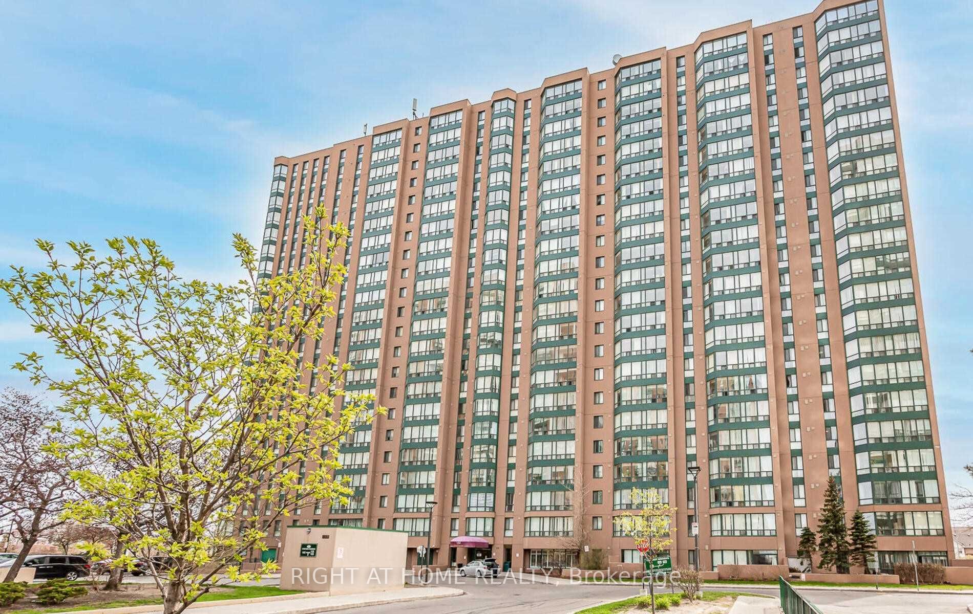 155 Hillcrest Avenue, #2004