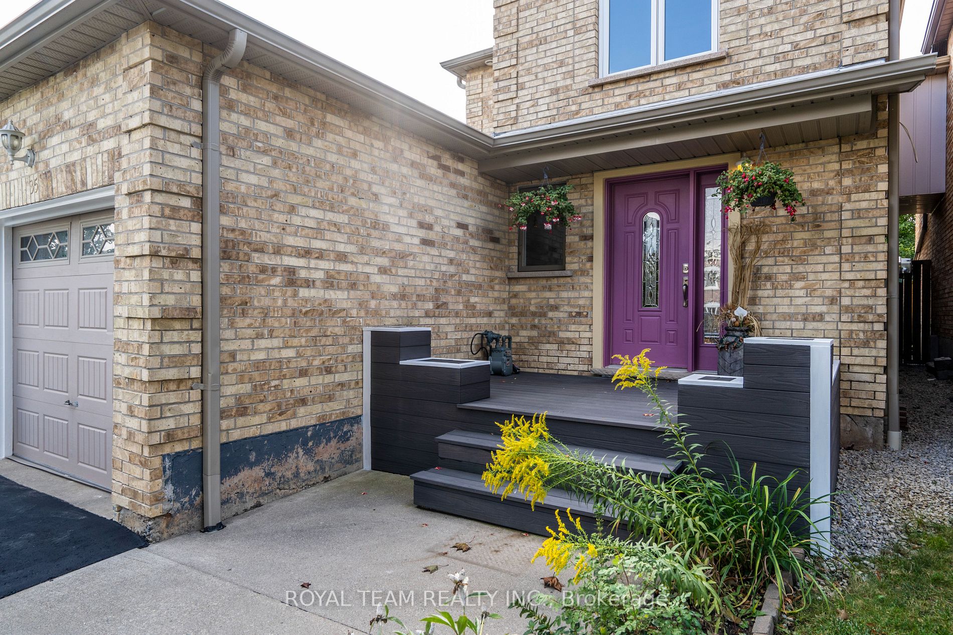 35 Glenmanor Drive
