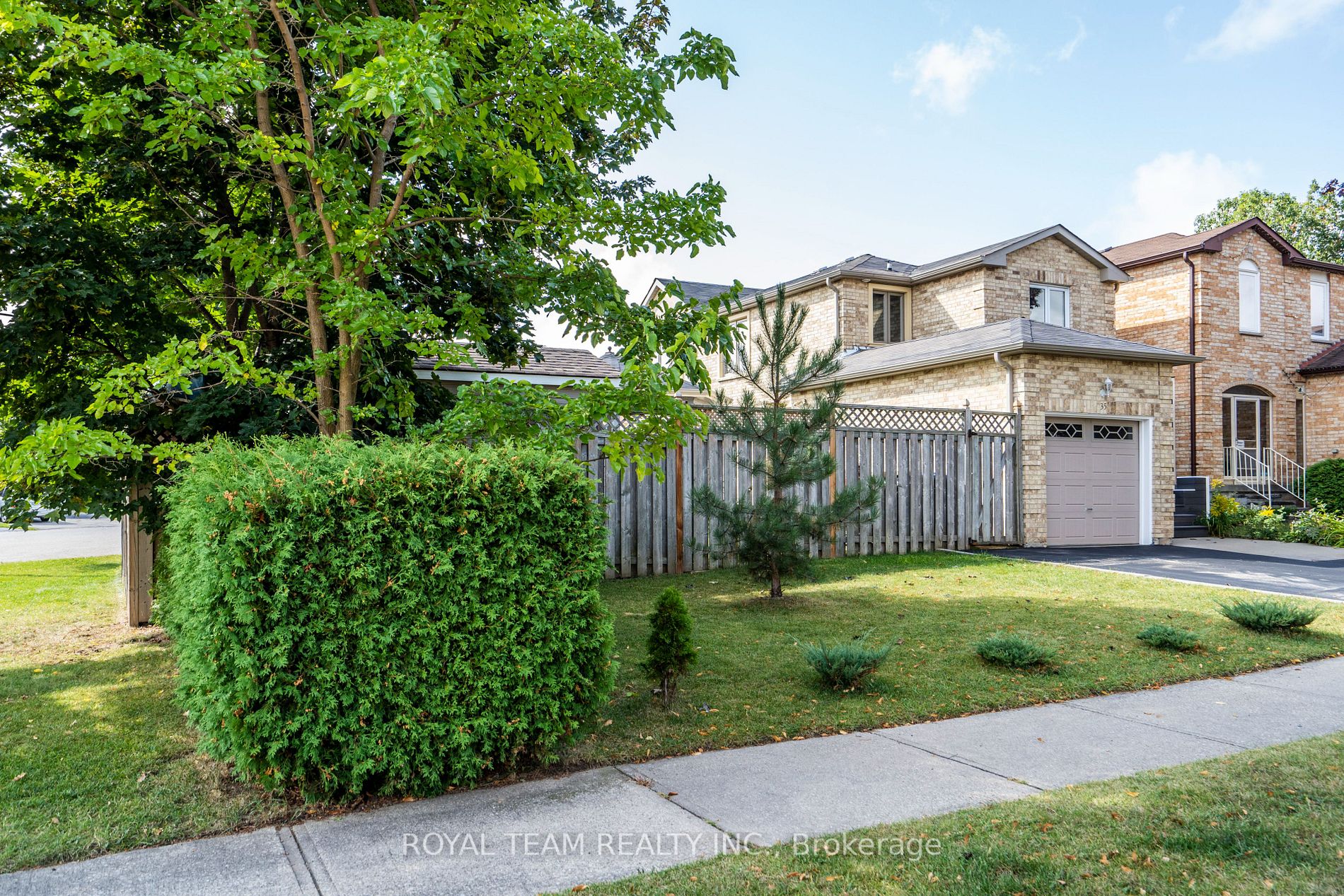 35 Glenmanor Drive