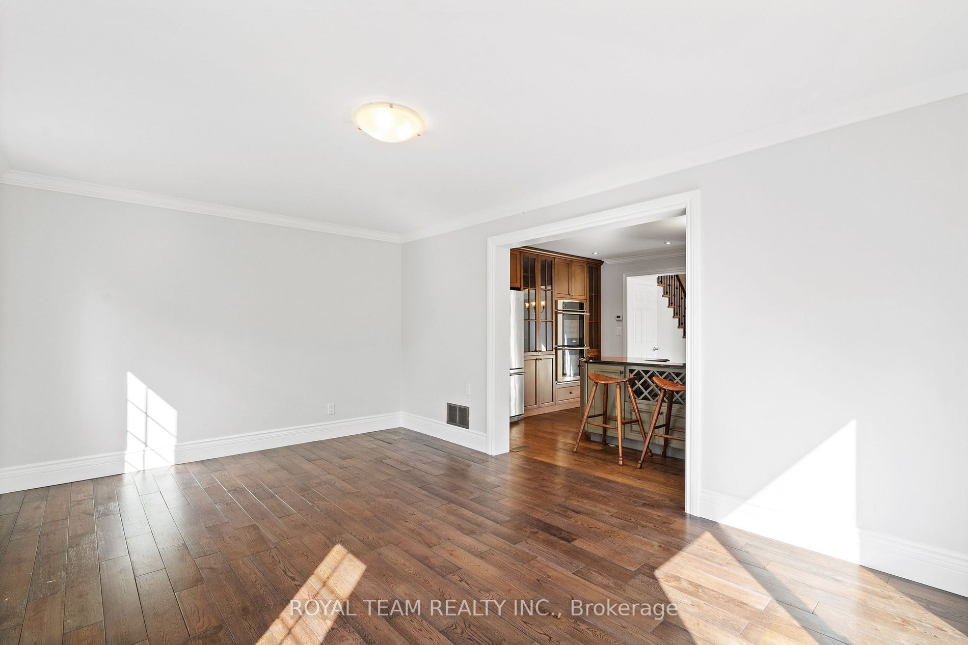 35 Glenmanor Drive