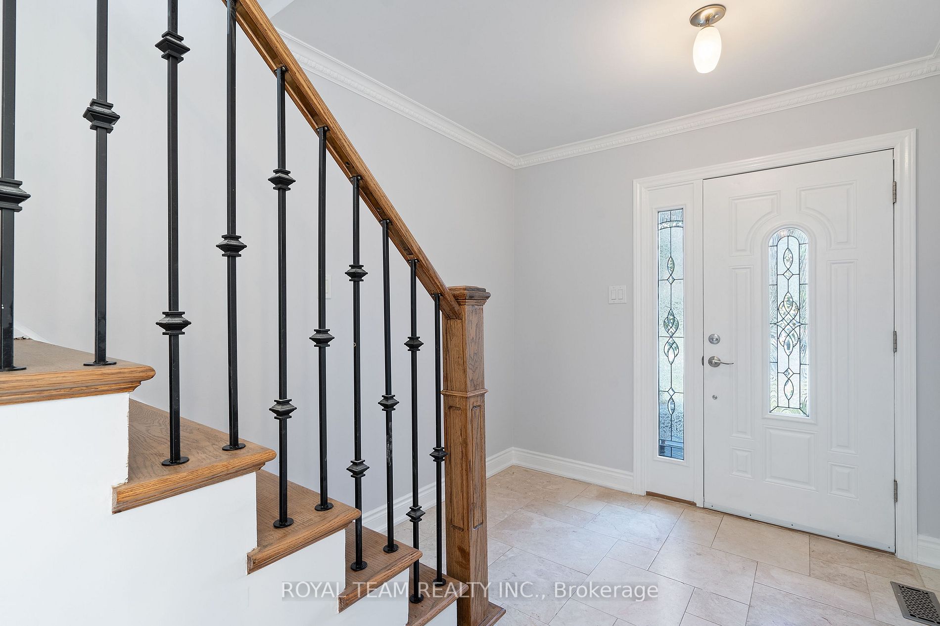 35 Glenmanor Drive