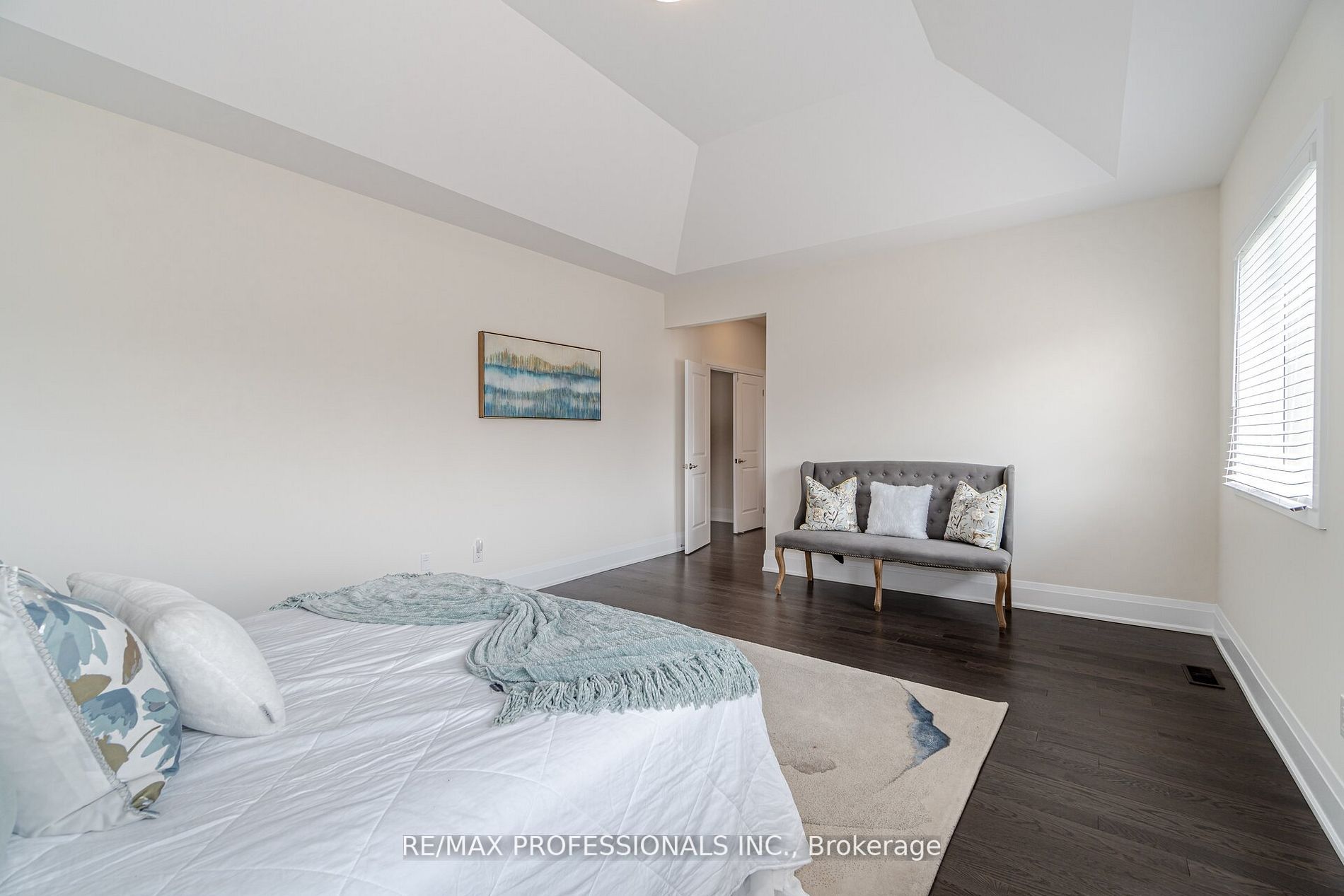 12 Walkercleave Dr