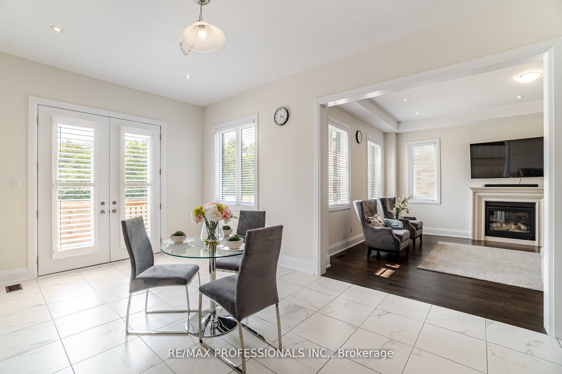 12 Walkercleave Dr