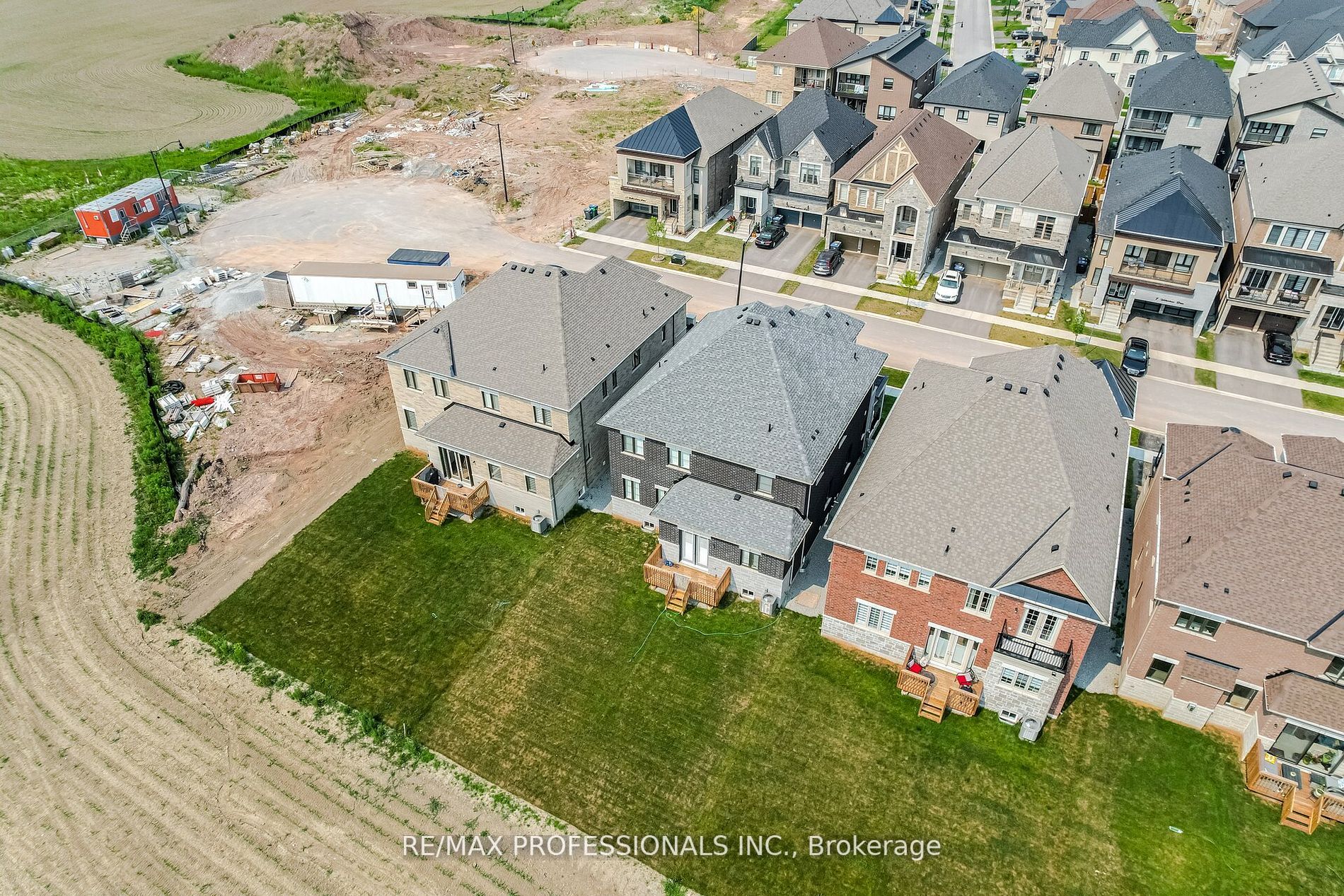 12 Walkercleave Dr