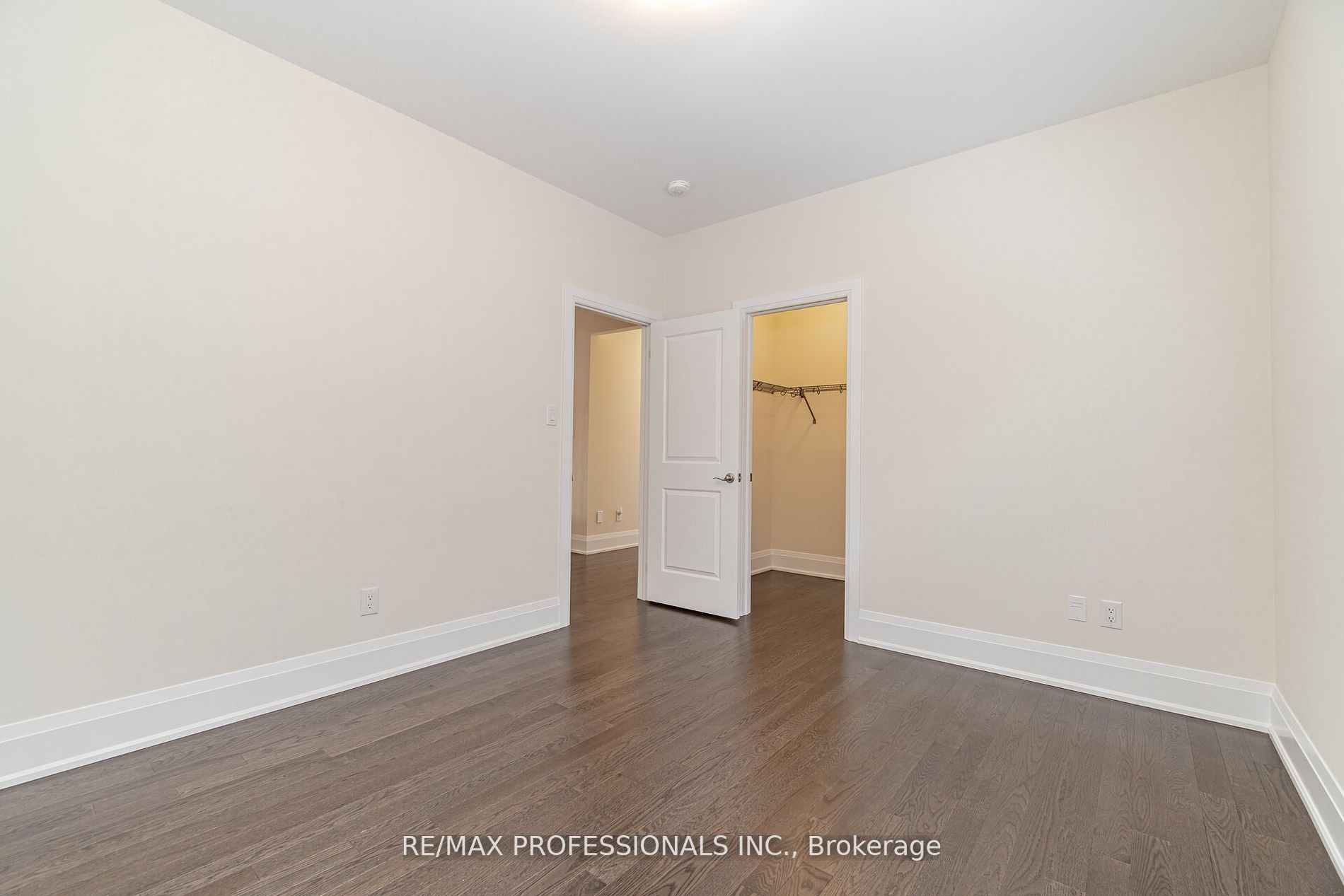 12 Walkercleave Dr