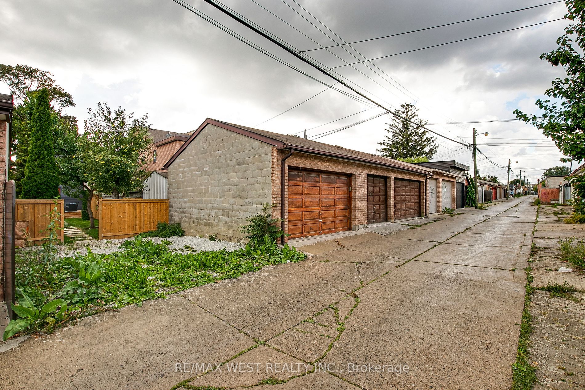 999 Saint Clarens Ave