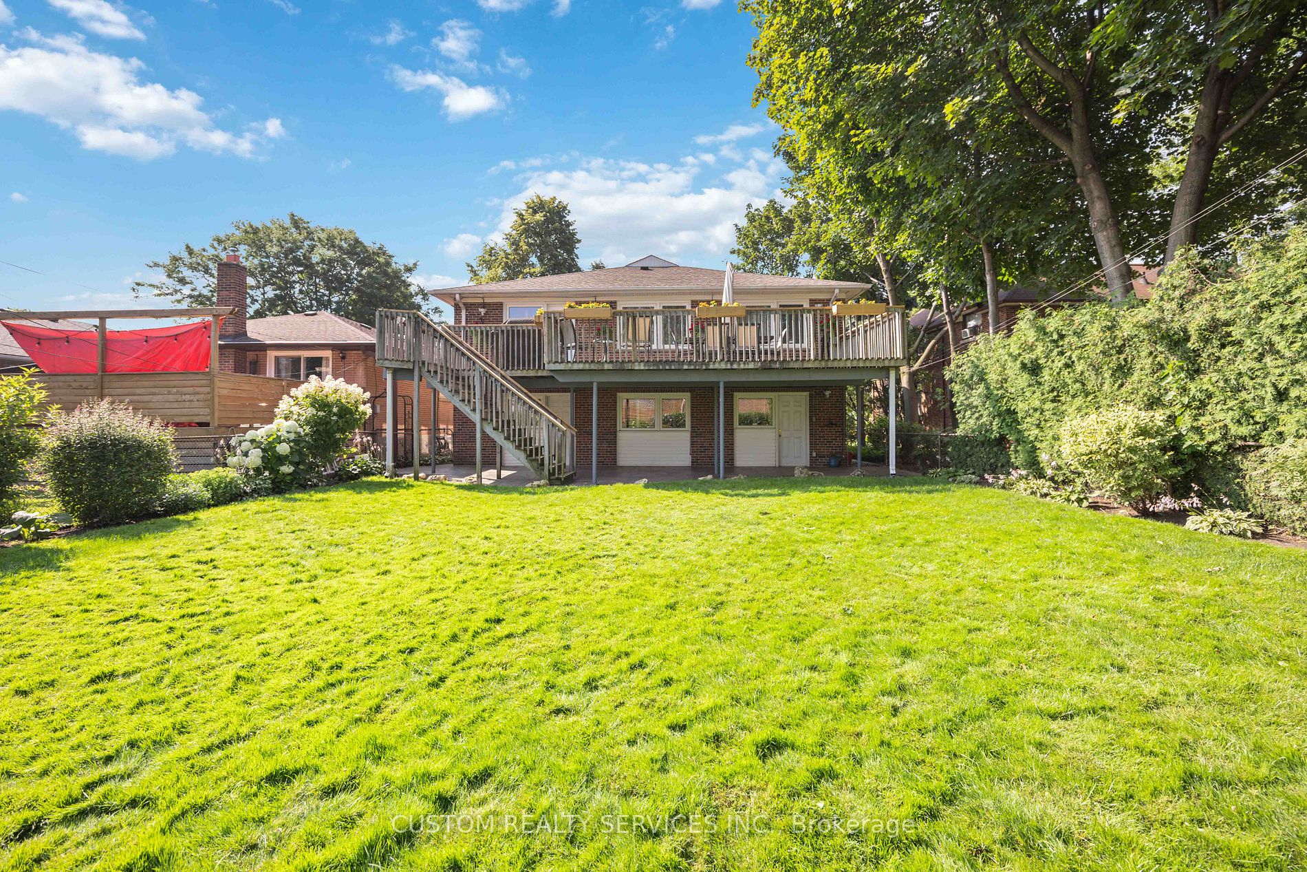 88 Norseman St