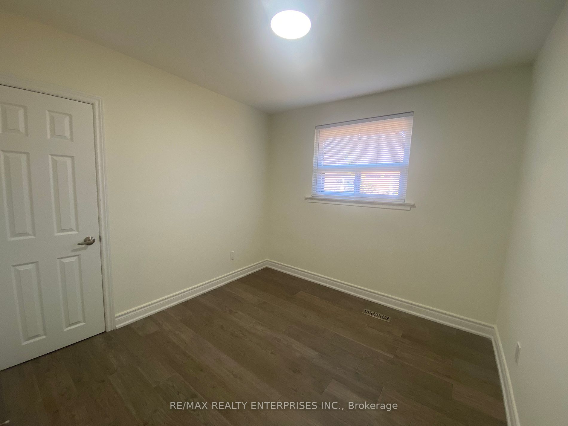3370 Queen Frederica Drive, #UPPER