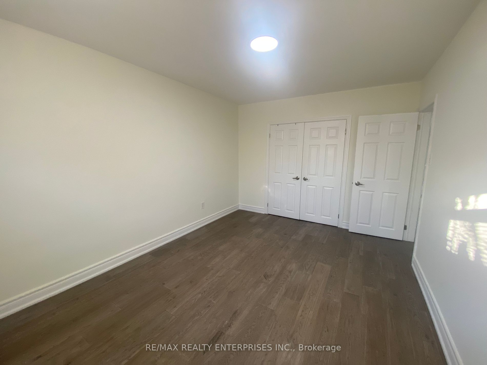 3370 Queen Frederica Drive, #UPPER