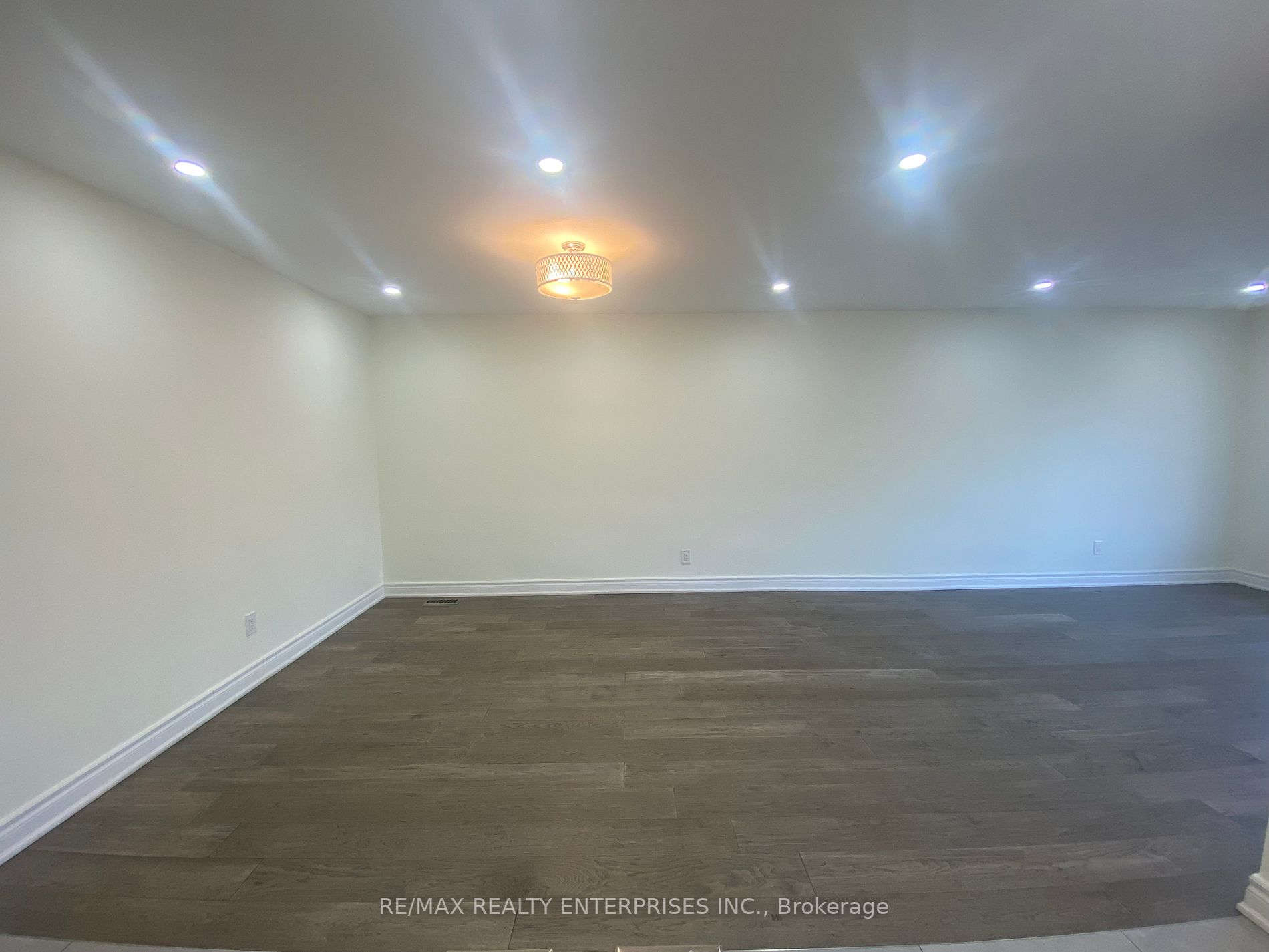 3370 Queen Frederica Drive, #UPPER