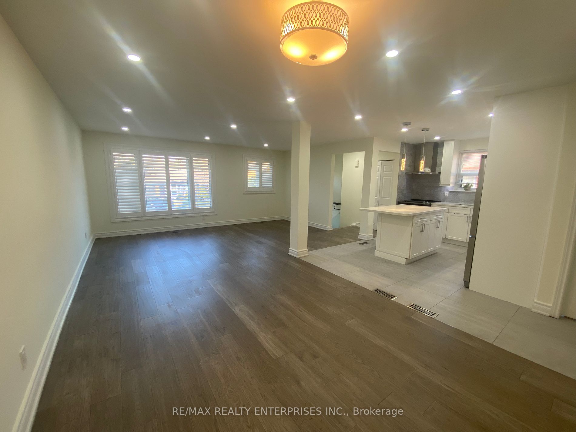 3370 Queen Frederica Drive, #UPPER