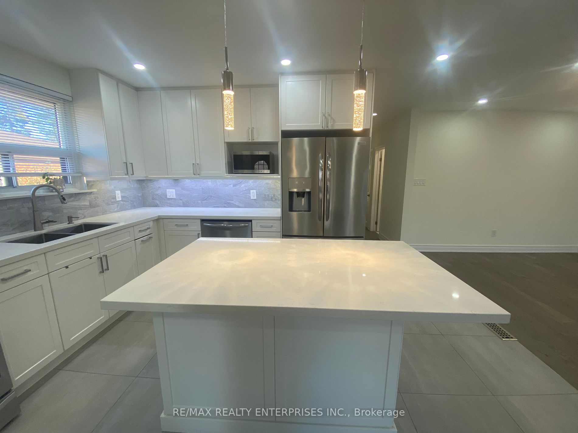 3370 Queen Frederica Drive, #UPPER