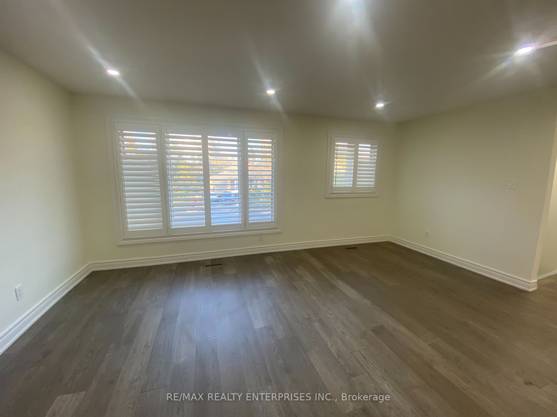 3370 Queen Frederica Drive, #UPPER