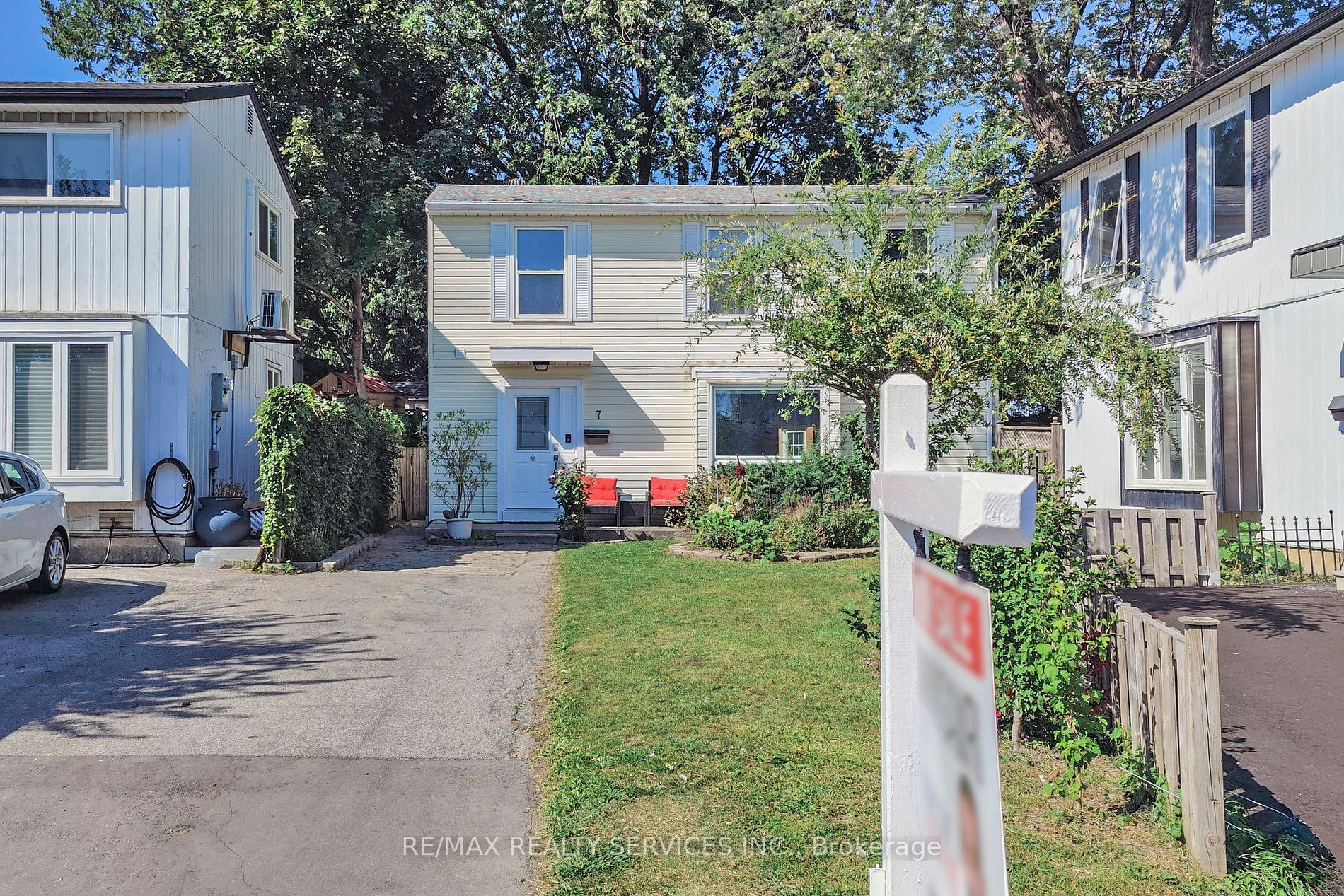 7 Huntington Court
