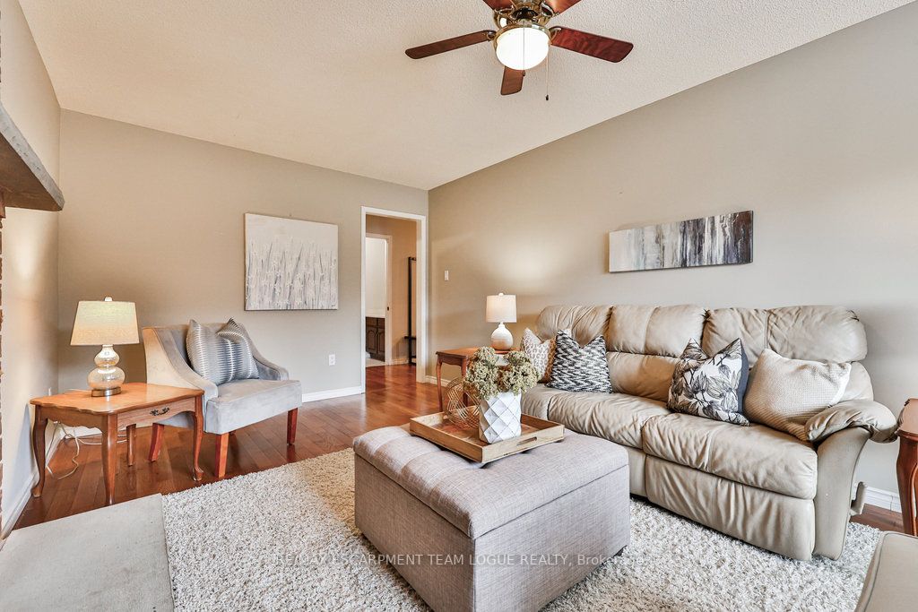 344 Evergreen Cres