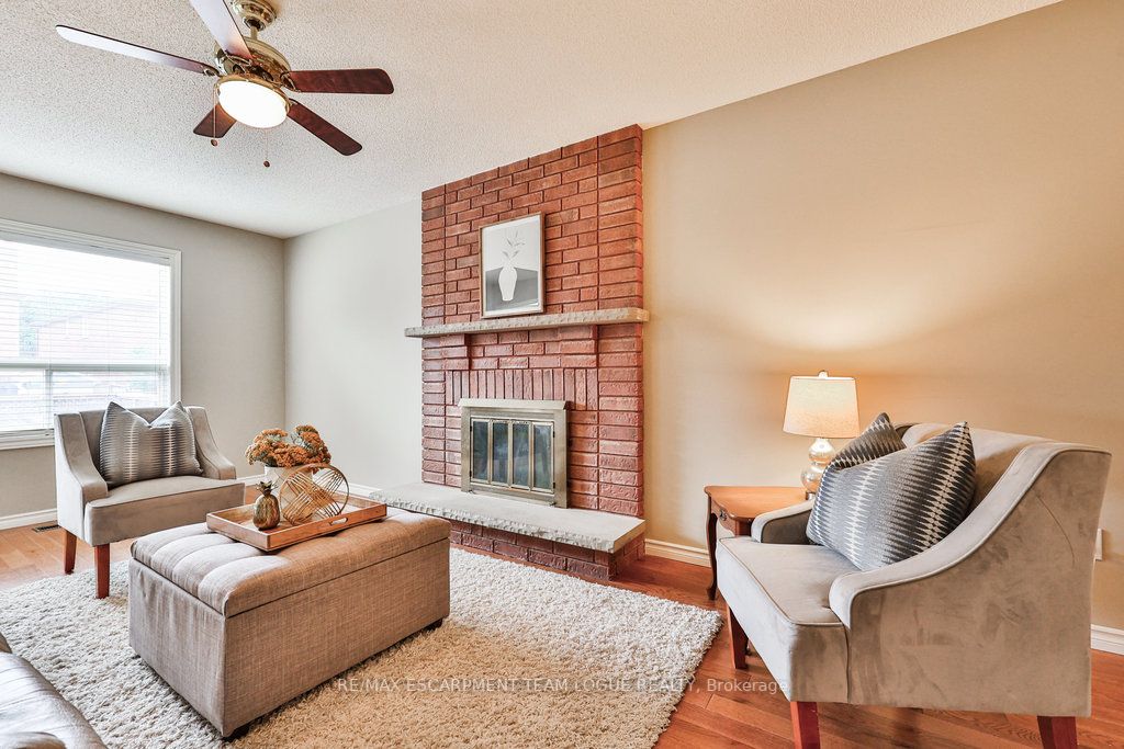 344 Evergreen Cres