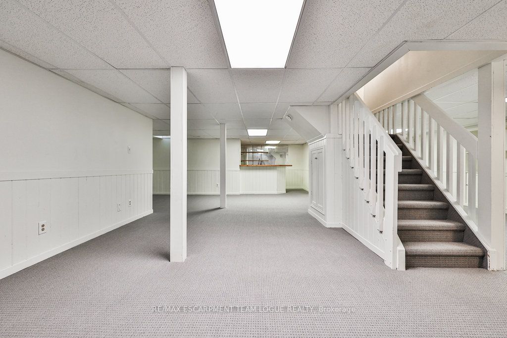 344 Evergreen Cres