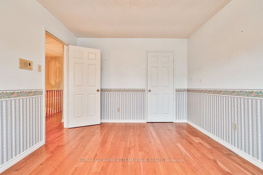 344 Evergreen Cres