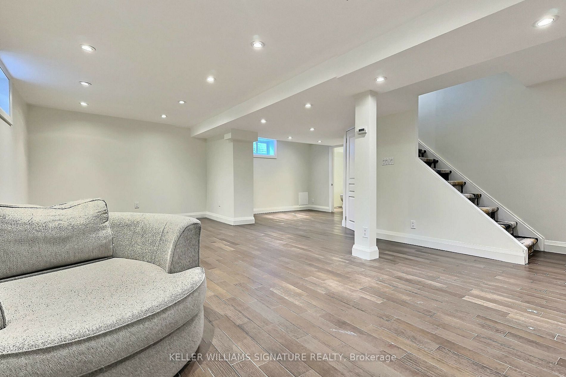 2130 Jenner Court
