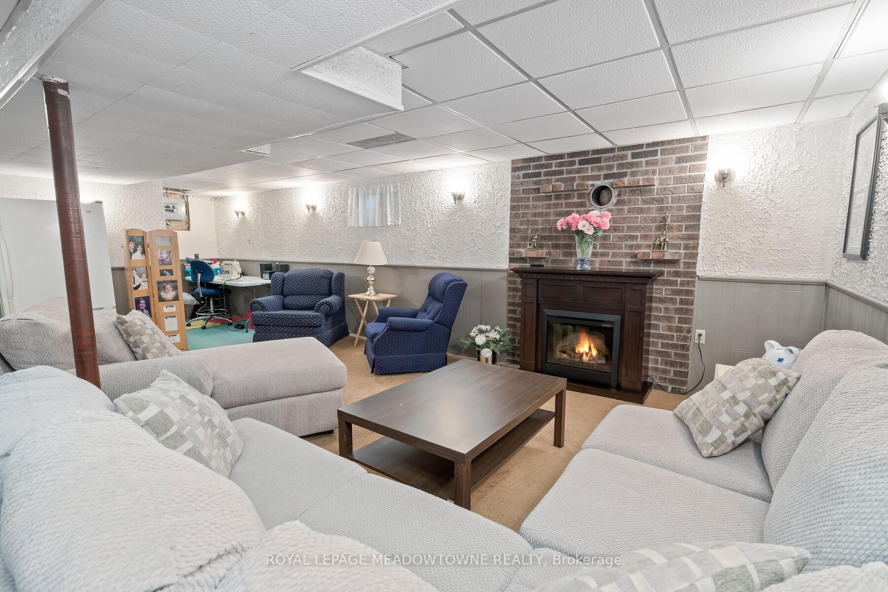 2 Metcalfe Court