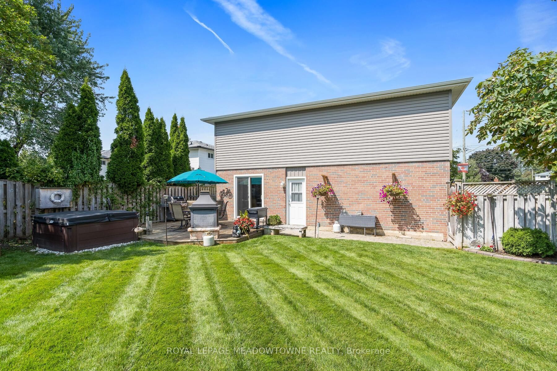2 Metcalfe Court