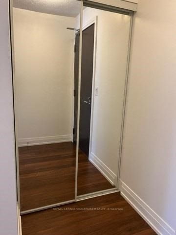 1 De Boers Dr, #701