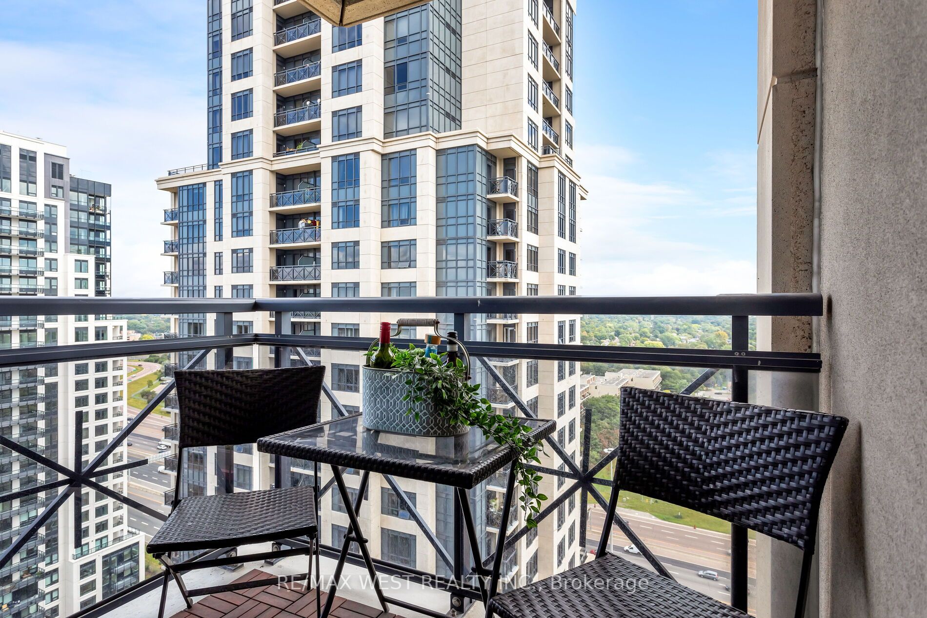 6 Eva Road, #2203