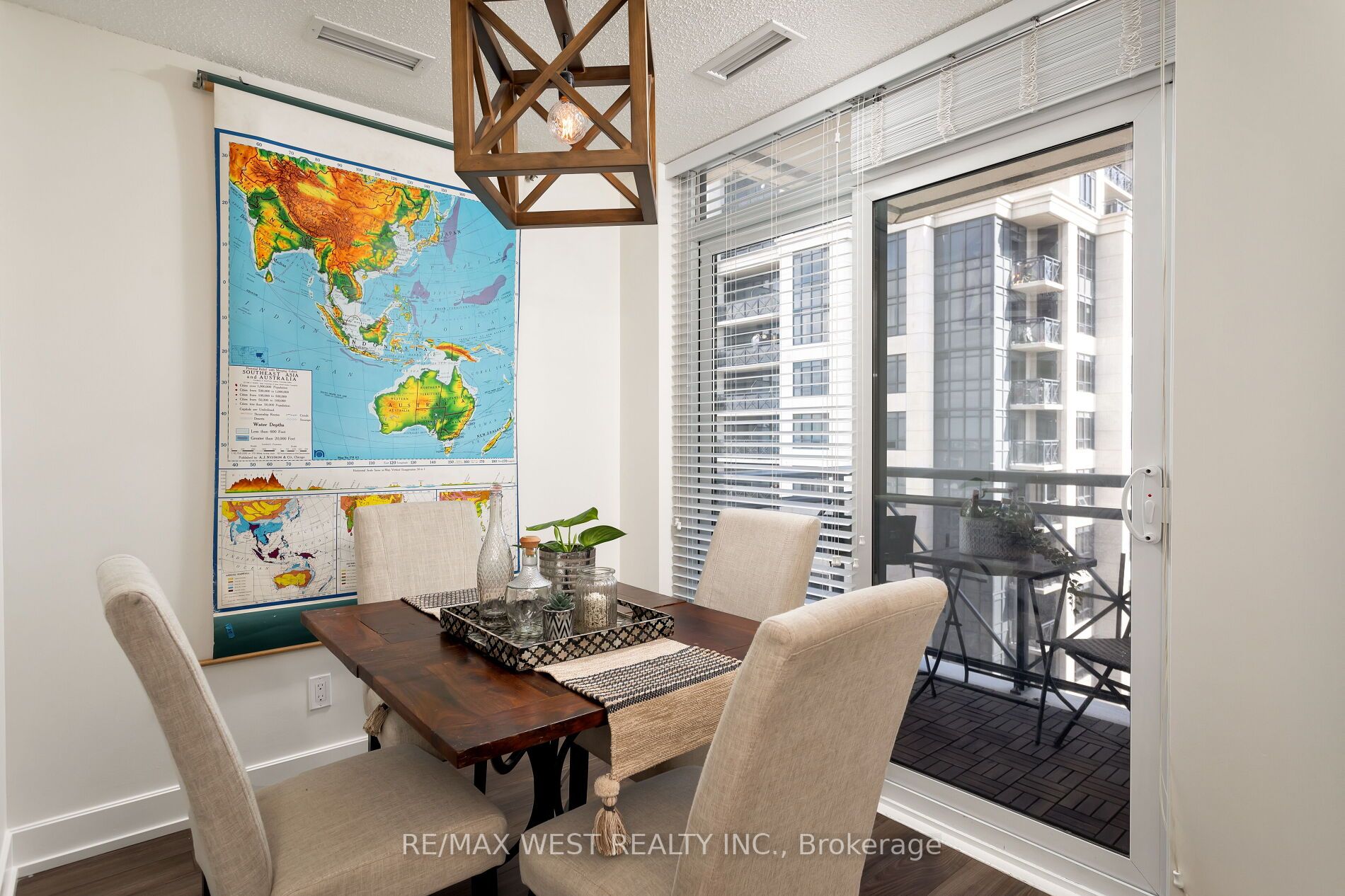 6 Eva Road, #2203