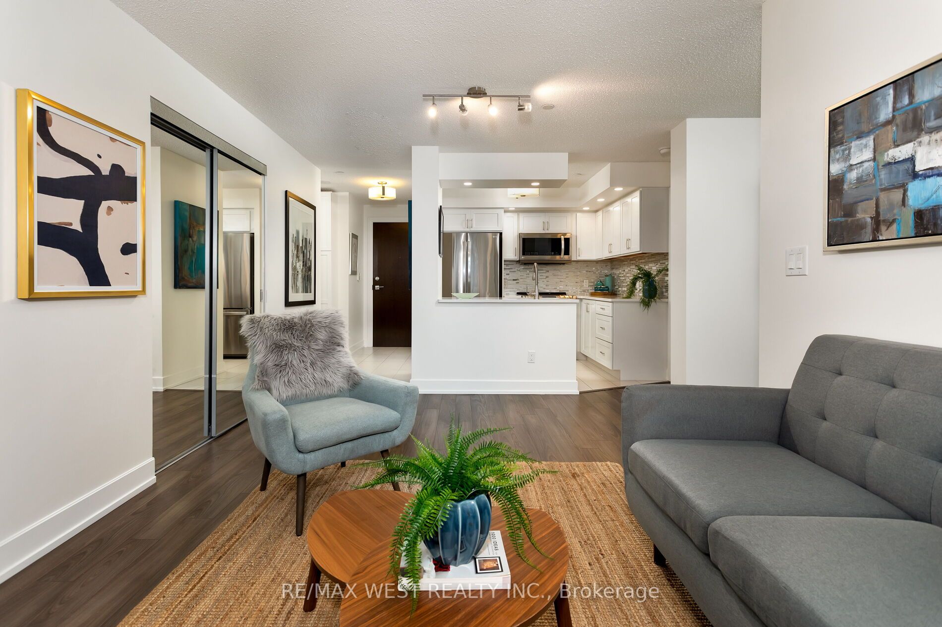 6 Eva Road, #2203