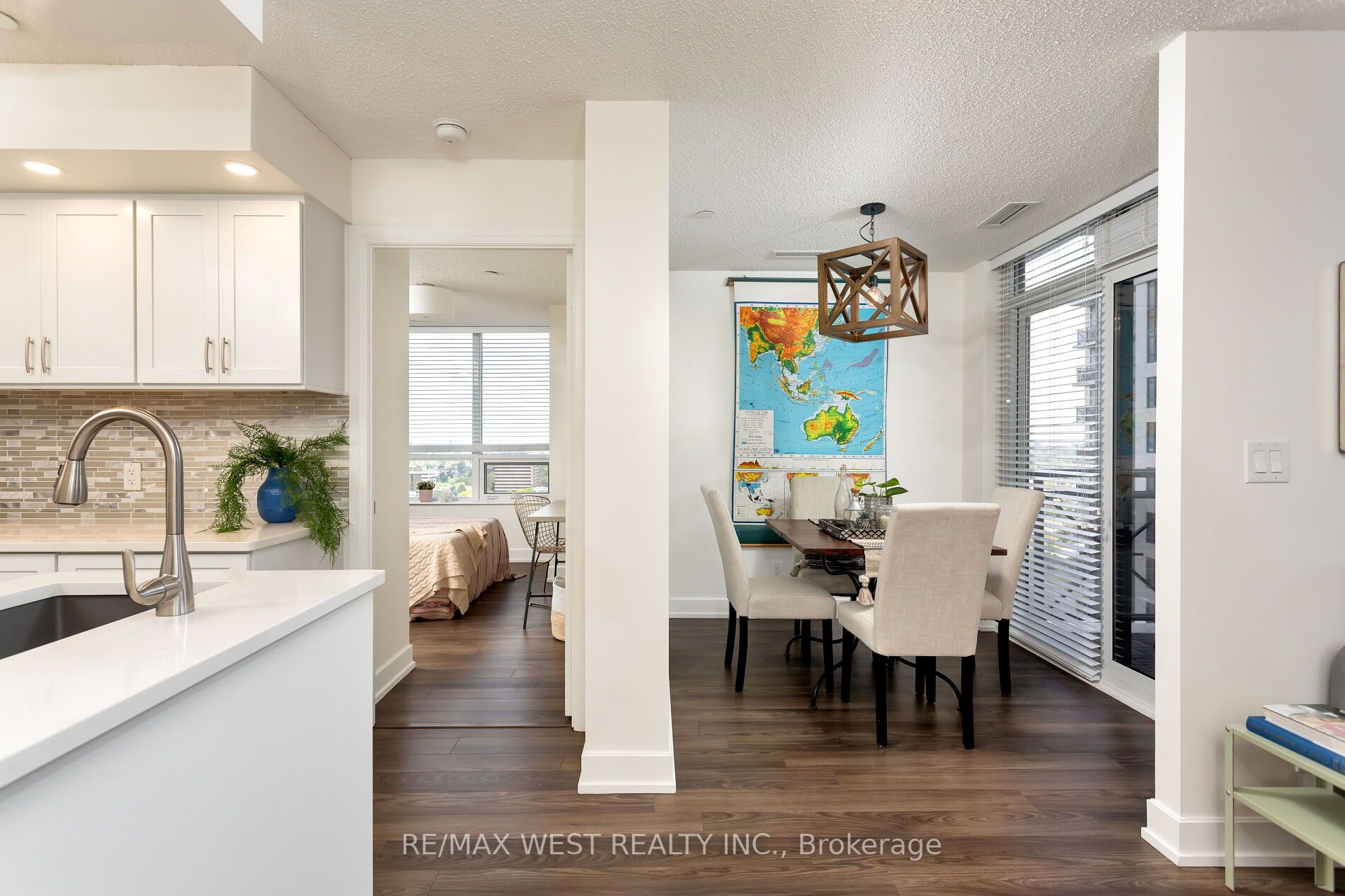 6 Eva Road, #2203