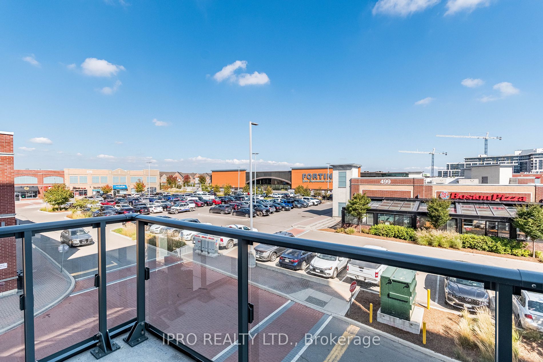 509 Dundas St, #209