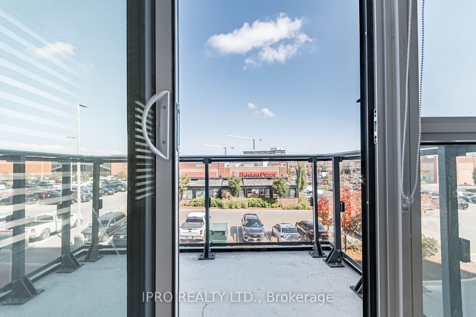 509 Dundas St, #209
