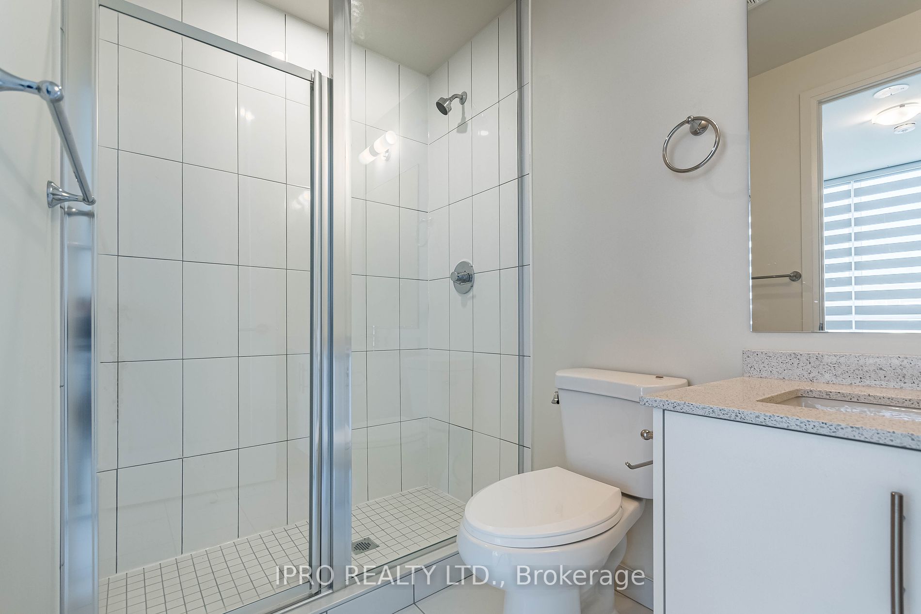 509 Dundas St, #209