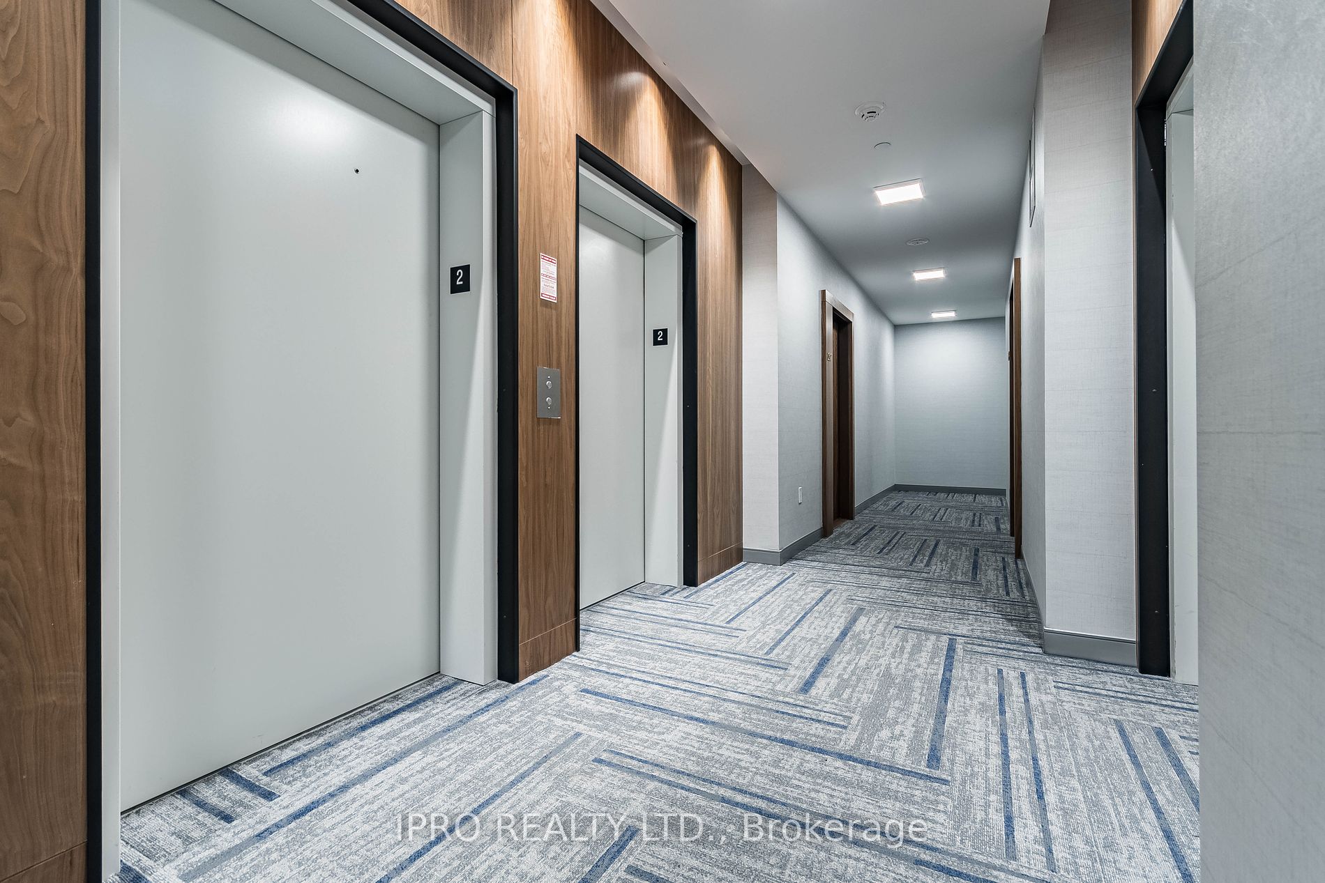 509 Dundas St, #209