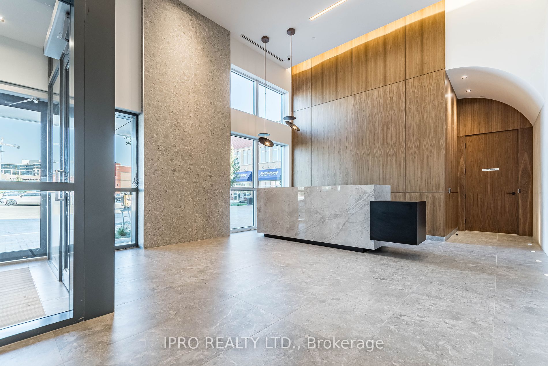 509 Dundas St, #209