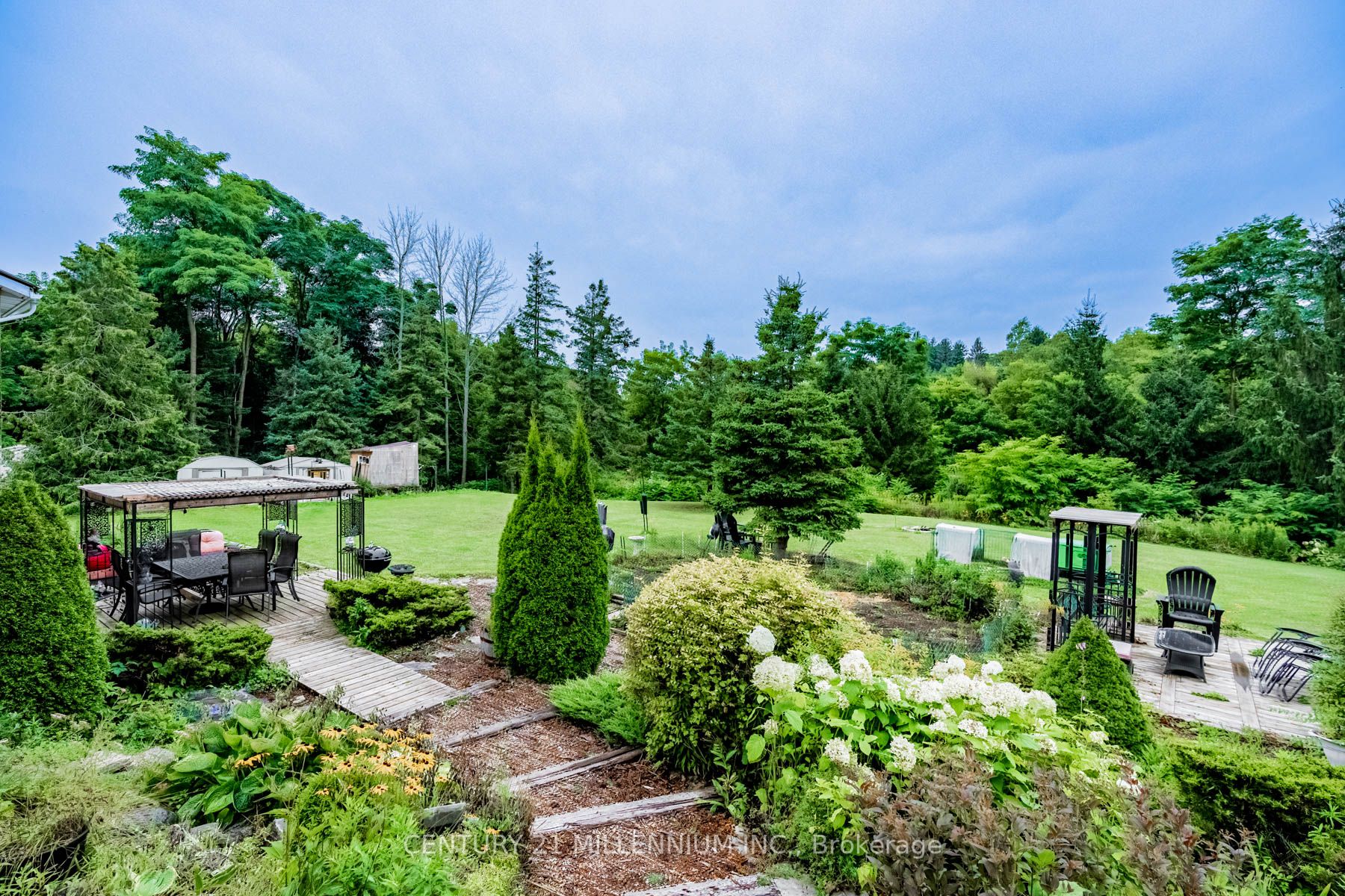 4 Birchview Drive