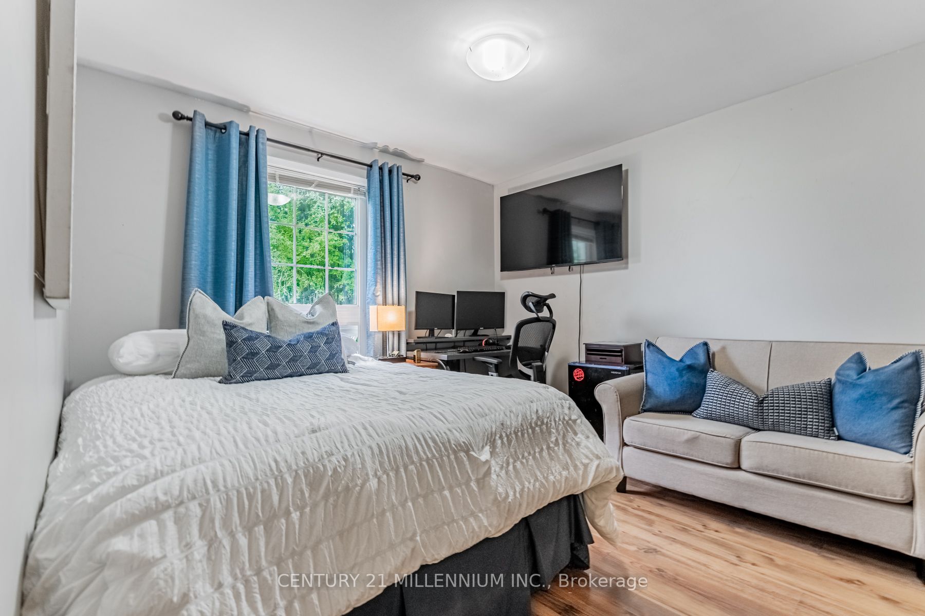 4 Birchview Drive