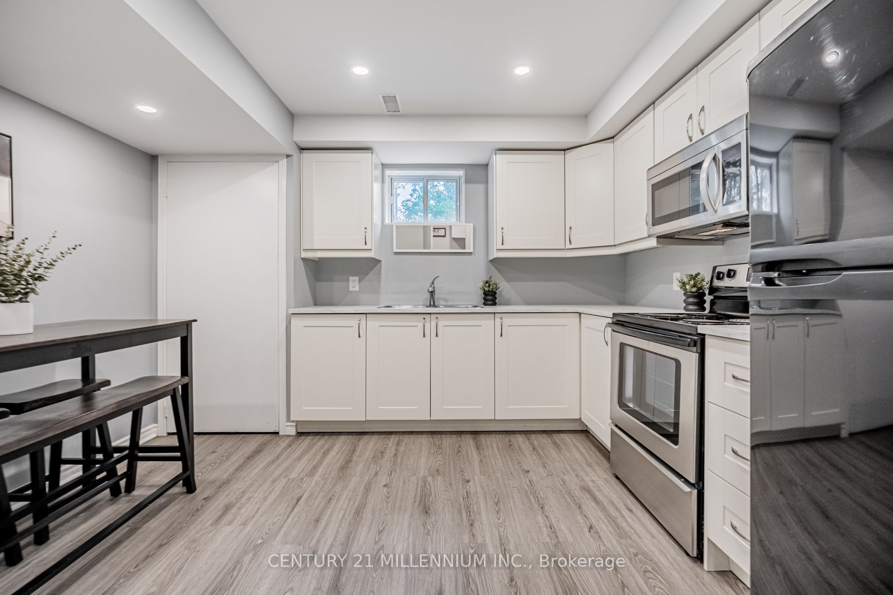 4 Birchview Drive