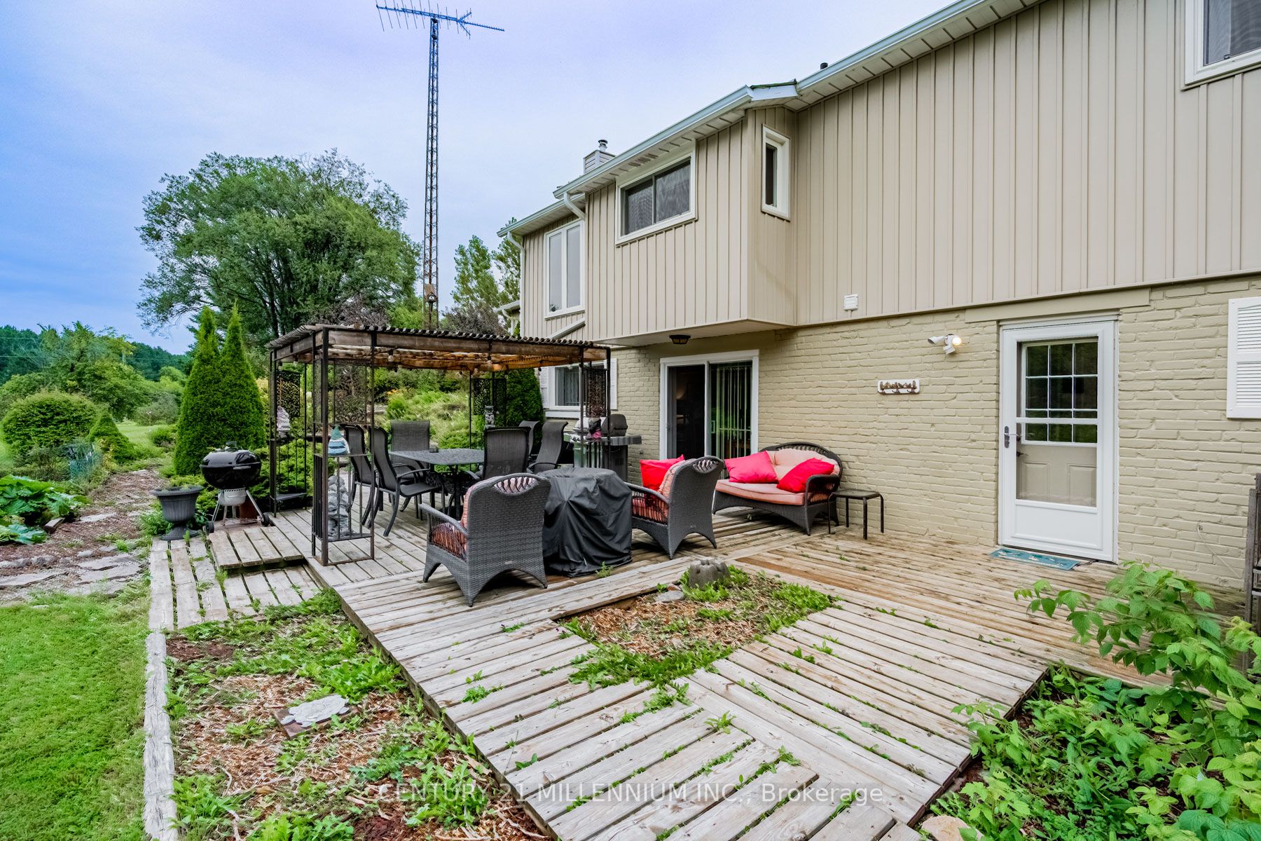 4 Birchview Drive