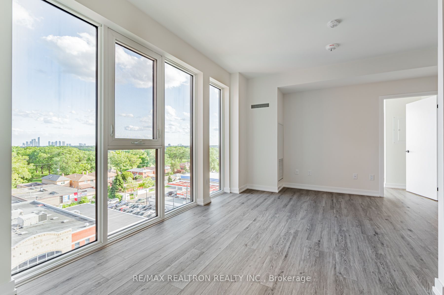 2300 St Clair Avenue W, #803