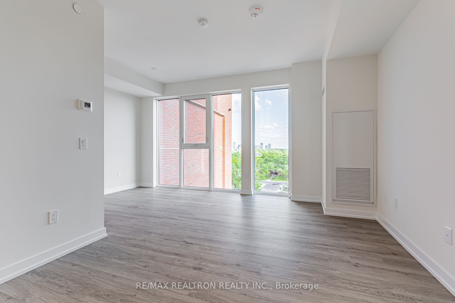 2300 St Clair Avenue W, #803