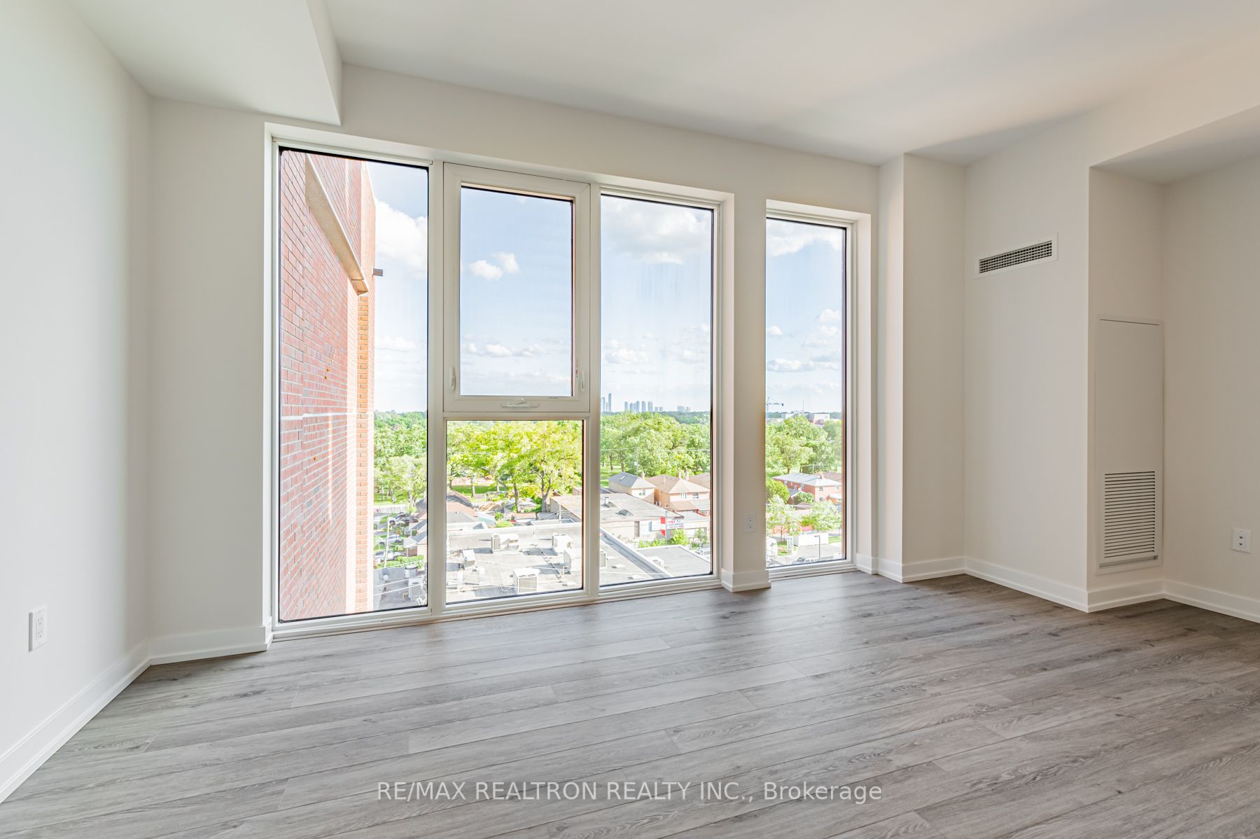 2300 St Clair Avenue W, #803