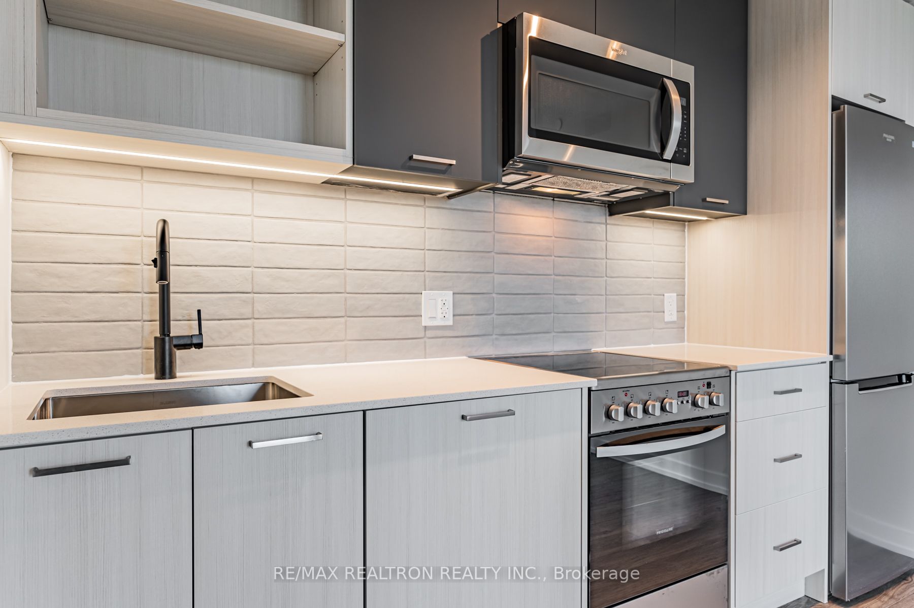 2300 St Clair Avenue W, #803